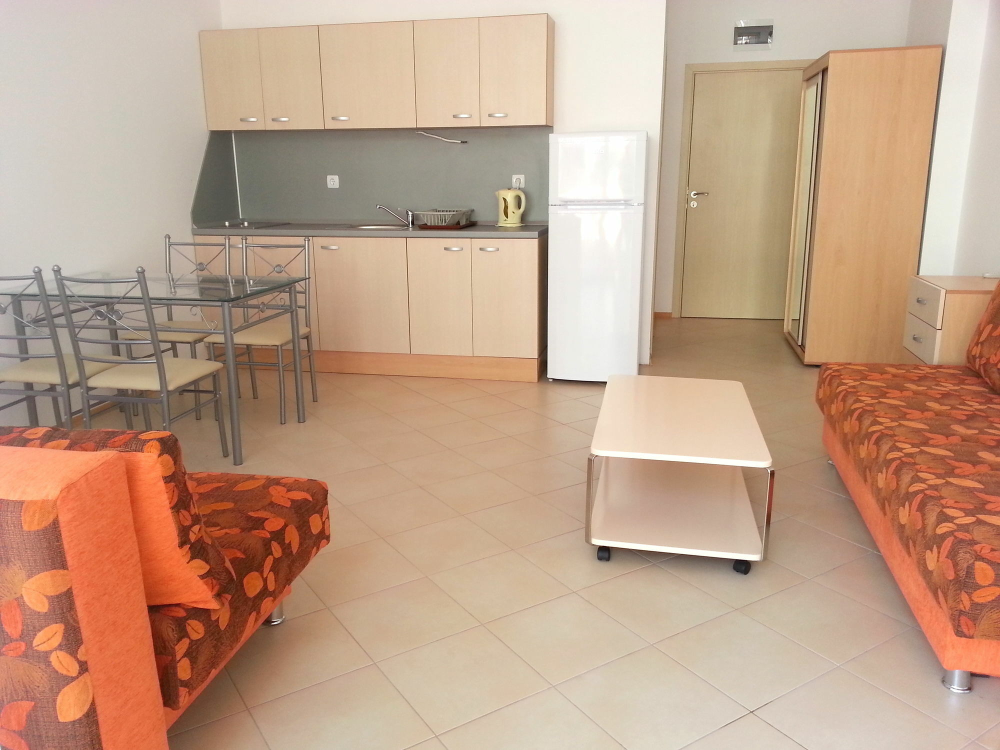 Menada Grand Kamelia Apartments Pantai Sunny Bagian luar foto