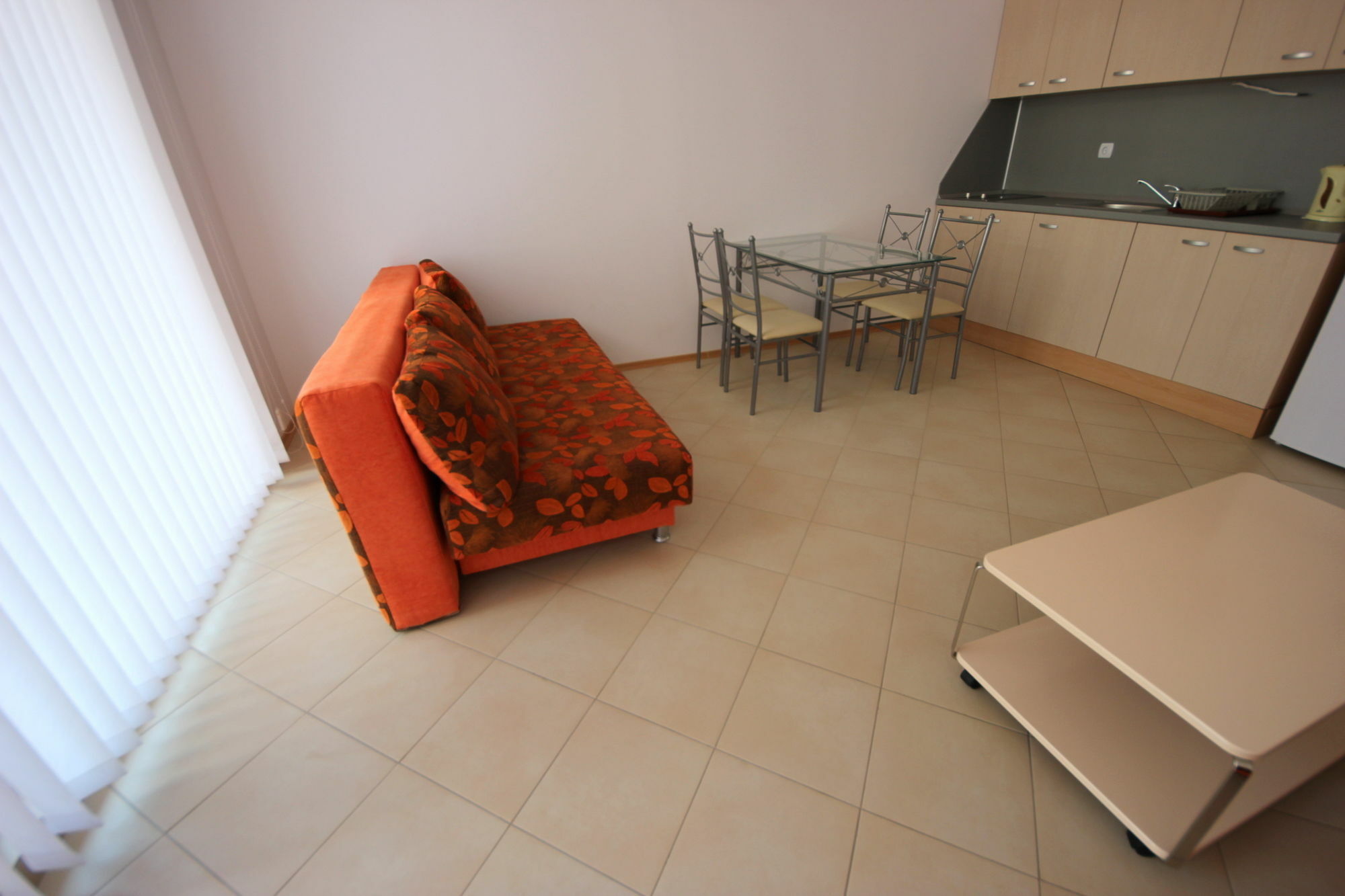 Menada Grand Kamelia Apartments Pantai Sunny Bagian luar foto